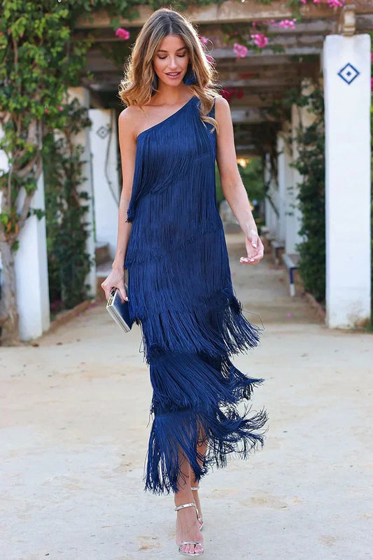 Robe longue bleue à franges pour femme, fluide et élégante. 