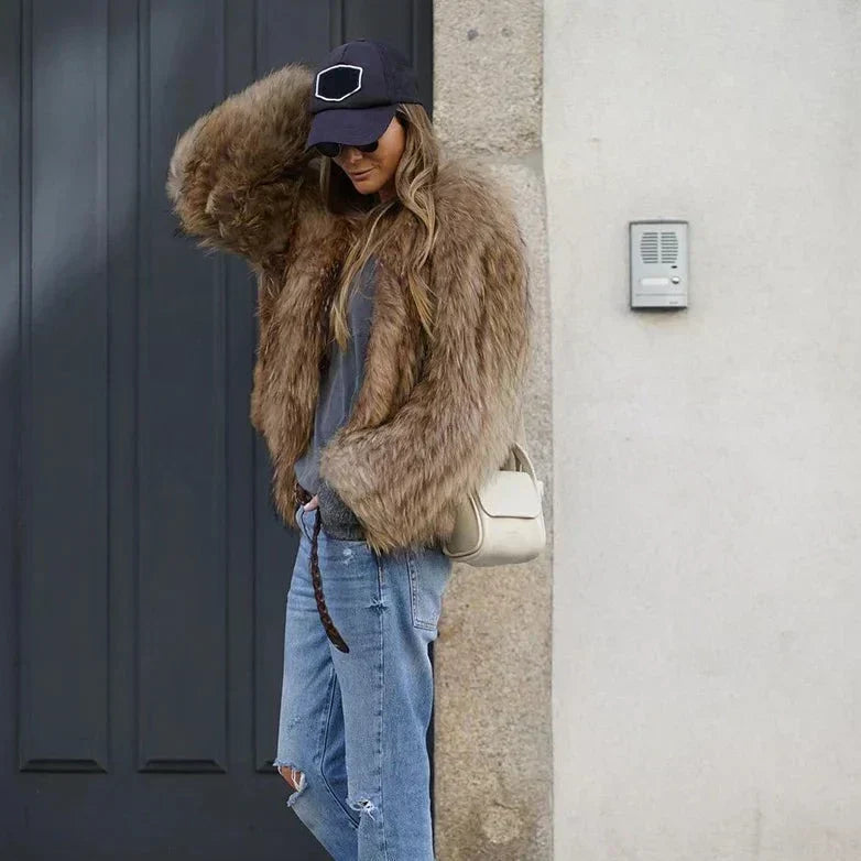 Veste en fourrure marron luxueuse et élégante pour femme - Élégante, polyvalente et confortable 
